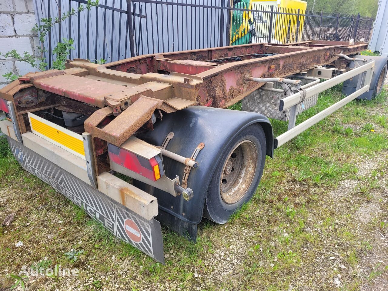 Hüffermann HSA 18.70 container chassis trailer