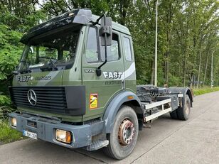 Mercedes-Benz Sk 1726 hook lift truck