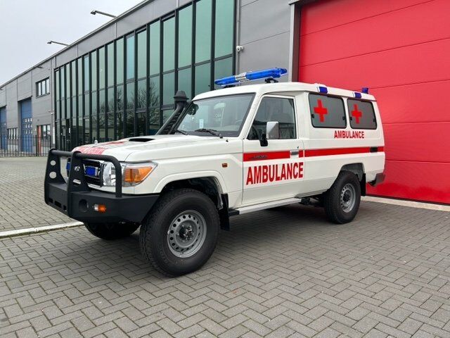 Toyota Landcruiser 4x4 NEW Ambulance - NO Europe Unio!!!! - ONLY EXPORT