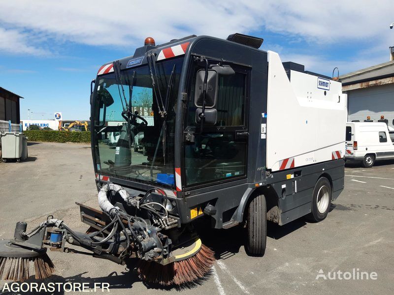 Schmidt CS556 road sweeper