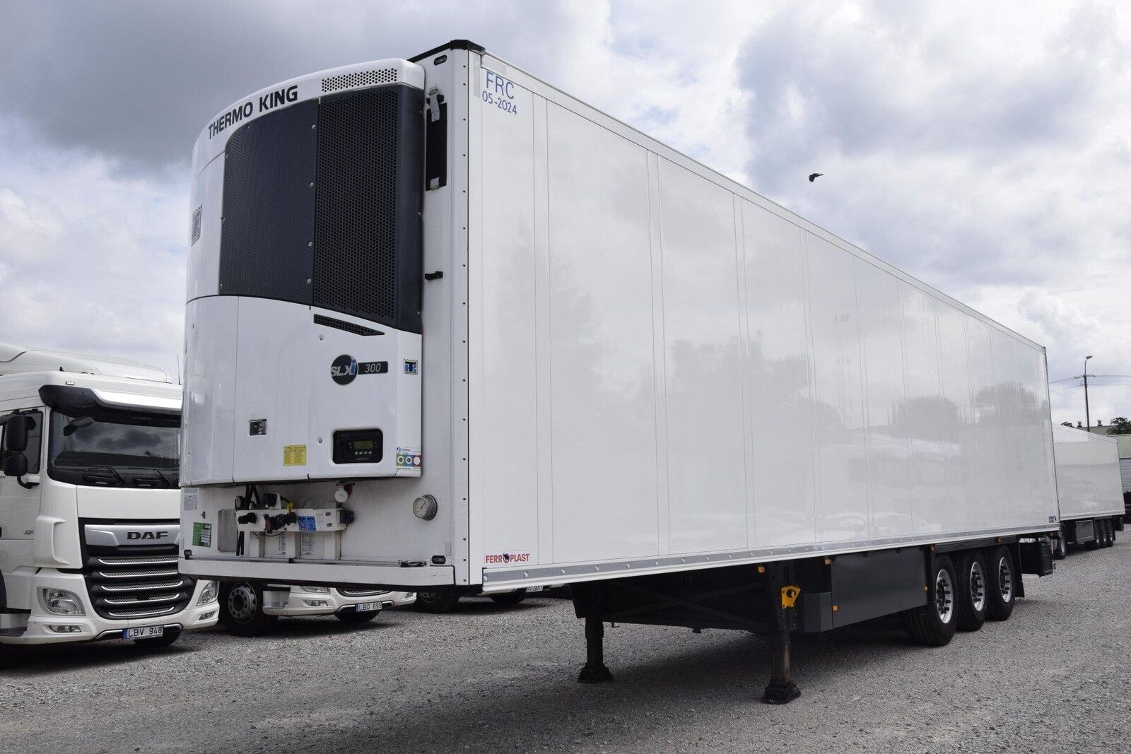 Schmitz Cargobull SKO 24/L  refrigerated semi-trailer