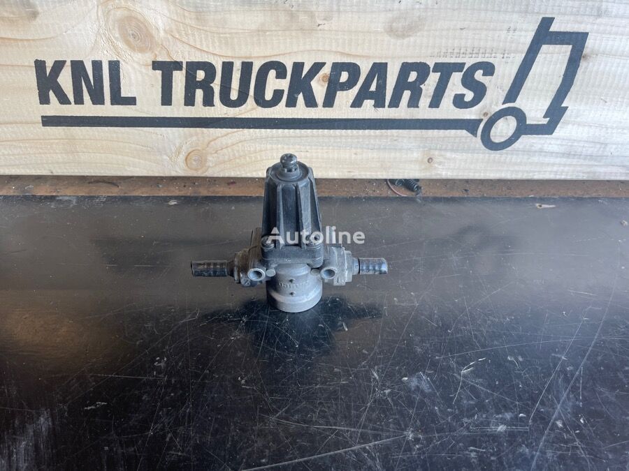MAN 81.52101-6295 pneumatic valve for truck