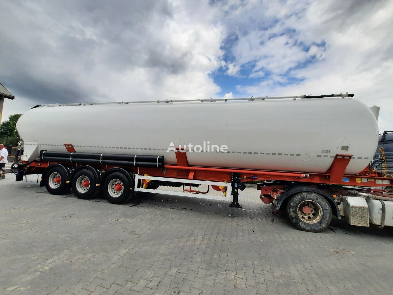 Feldbinder KIP 65.3 silo tank trailer