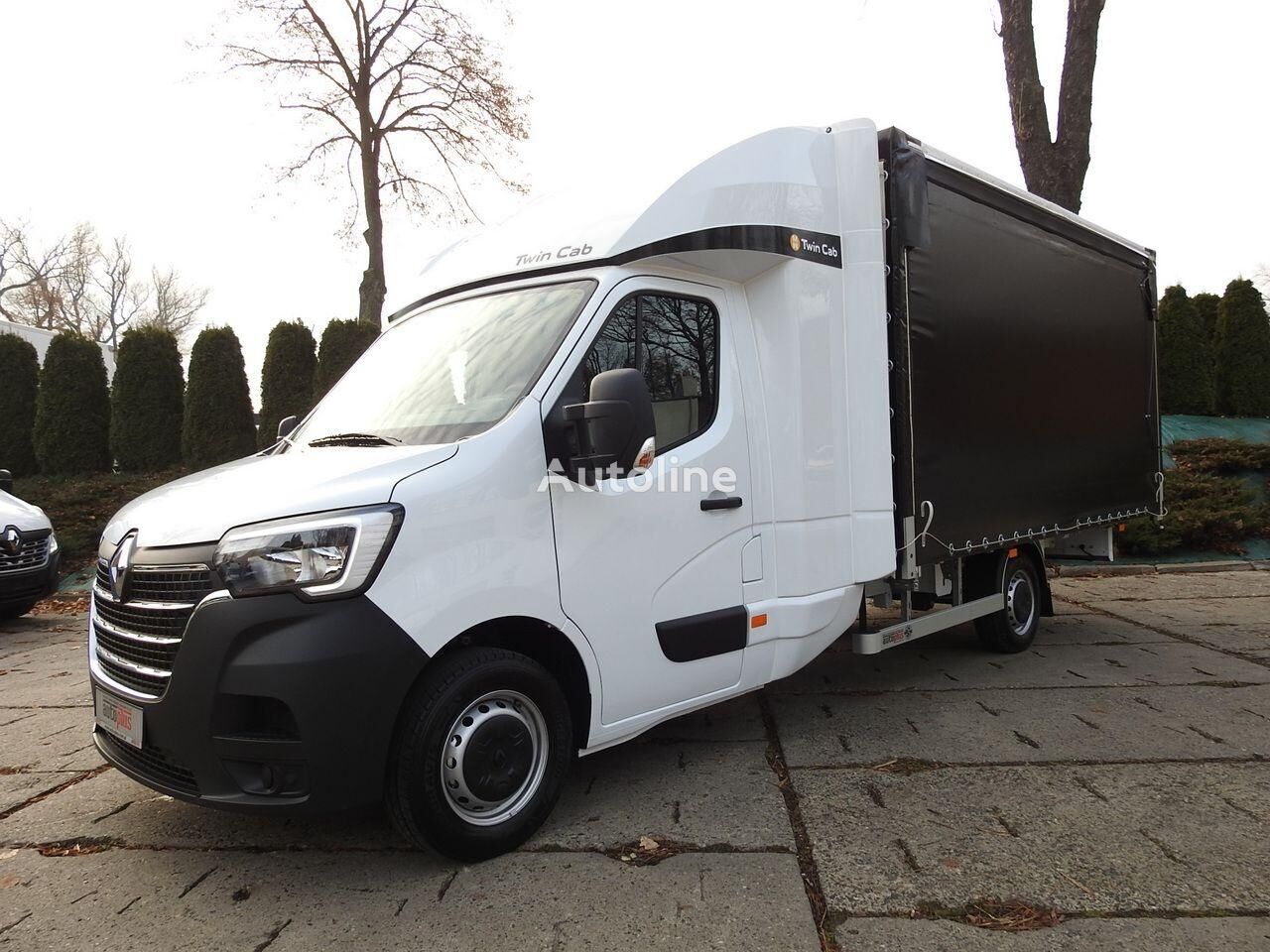 new Renault Master P+P tilt truck