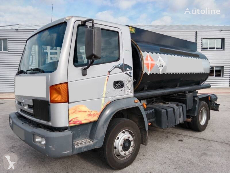 NISSAN 210 fuel truck