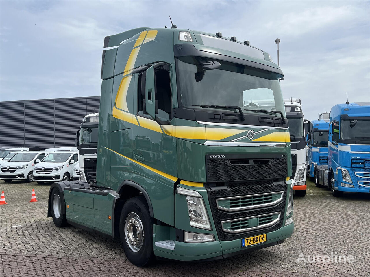 Volvo FH truck tractor