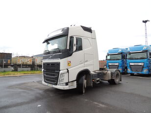 Volvo FH 500 Globetrotter truck tractor